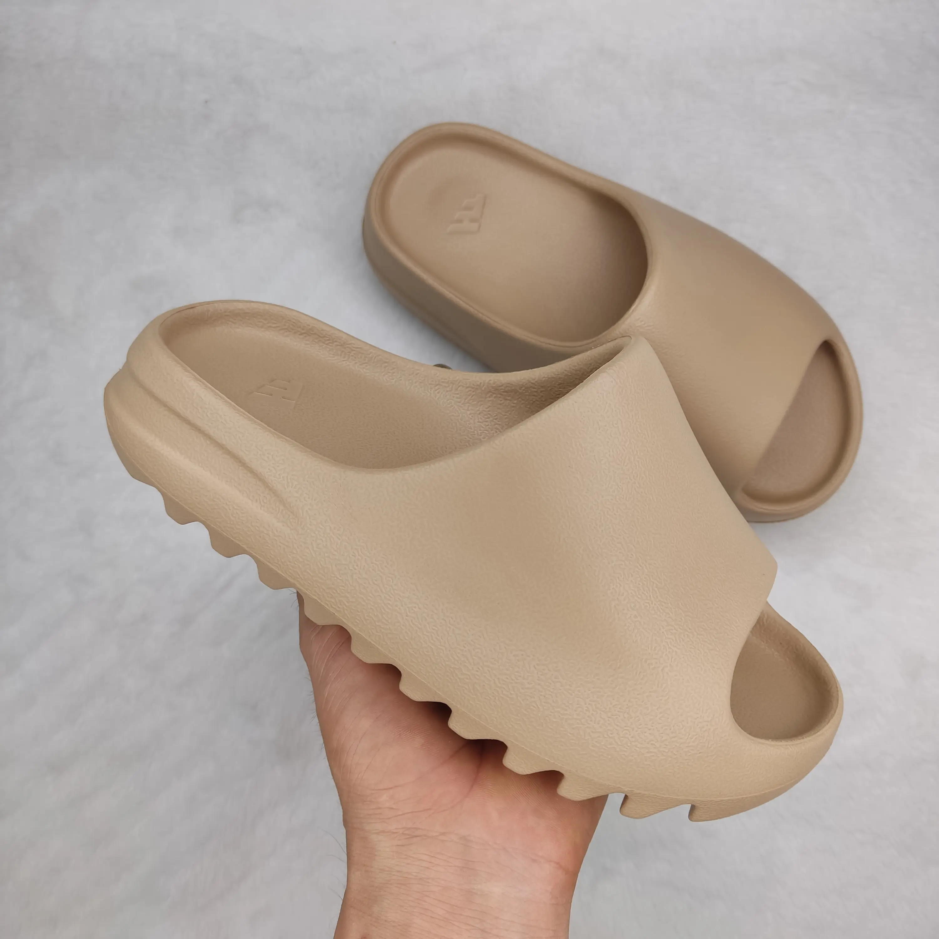 Dép 999 Nam Nữ  Bản Vân Nhám Quai Ngang Nam Nữ Độn Đế 4cm Slipper Nhung