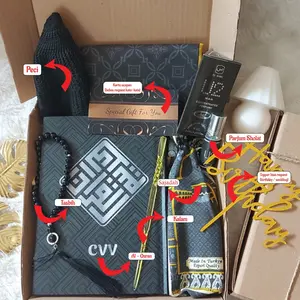 Hampers Quran A5  8in1 Custom Nama Black Series 8in1 Sarung Peci Sajadah Tasbih Kado Cowok Souvenir