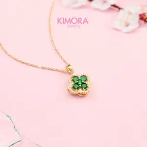 Kimora - Kalung Rhodium Wanita Bunga Hitam Putar Emerald Klr374